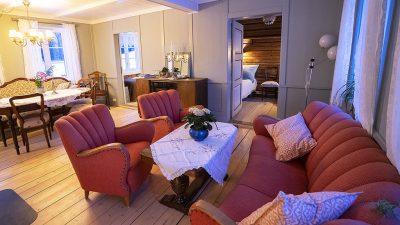 phoca_thumb_l_Spisestue_dagligstue_Smedja_Egg_en_gard_6_april_01_22_web